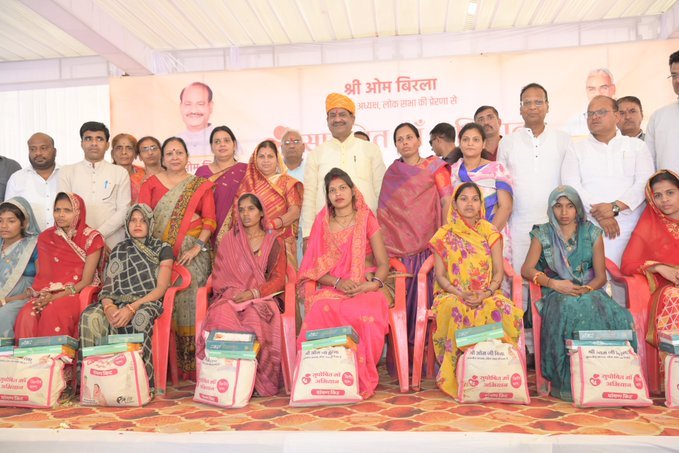 प्रधानमंत्री ने लोकसभा अध्यक्ष श्री ओम बिरला की पहल, सुपोषित मां की सराहना की 1 FpavYoVaUAcf rD