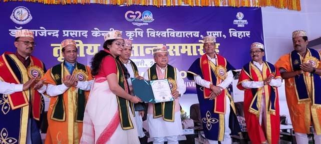 किसान कृषि उपज पैदा कर खाद्य सुरक्षा में दे रहे हैं अभूतपूर्व योगदान तोमर 7 image002C6X0