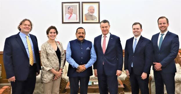 अमेरिकी सीनेटर टॉड यंग के नेतृत्व में एक उच्च स्तरीय अमेरिकी प्रतिनिधिमंडल 9 image004RLWC