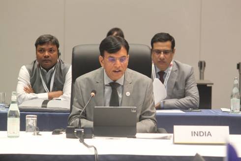 डॉ. मनसुख मांडविया ने स्वास्थ्य नवाचार पर जी7 स्वास्थ्य मंत्रिस्तरीय बैठक को संबोधित किया 7 image002XPU1