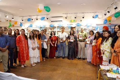 यह सहयोग देश के स्वदेशी शिल्प और कारीगरों को बढ़ावा देने के लिए किया गया है 5 image0013RCF