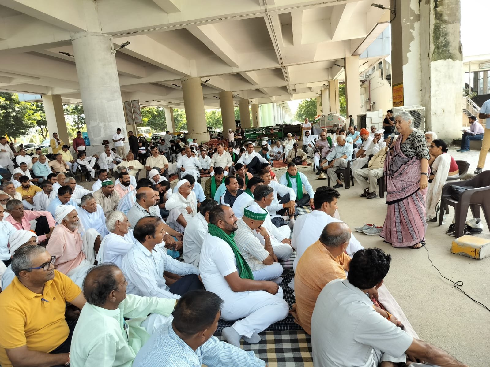 माकपा नेत्री सुभाषनी अली ने किसान सभा के धरने को किया संबोधित समर्थन का किया ऐलान 1 212450c4 72c7 4bfe 9f6e 27a7d1df60a9