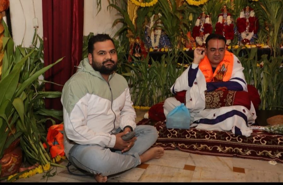 नाक से खून बहने लगा था और उसे आंखों के आगे धुंधला धुंधला दिख कर बेहोशी आ गई थी 1 443719189 762004556082872 8379709703983197517 n