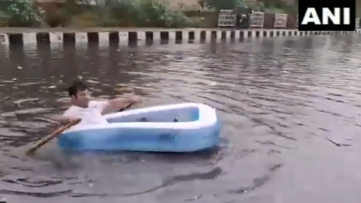 Delhi-NCR में बारिश से जगह-जगह जाम, ऑफिस जाने से पहले जान लें ट्रैफिक अपडेट 1 Delhi NCR Traffic Update