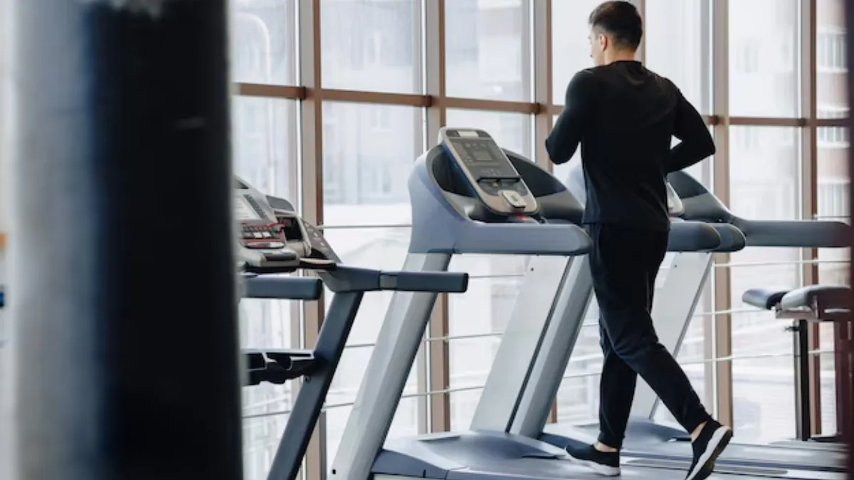 ट्रेडमिल पर चलने से भी जान जाने का खतरा! बरतें ये 7 सावधानियां 1 Treadmill Safety Tips 1