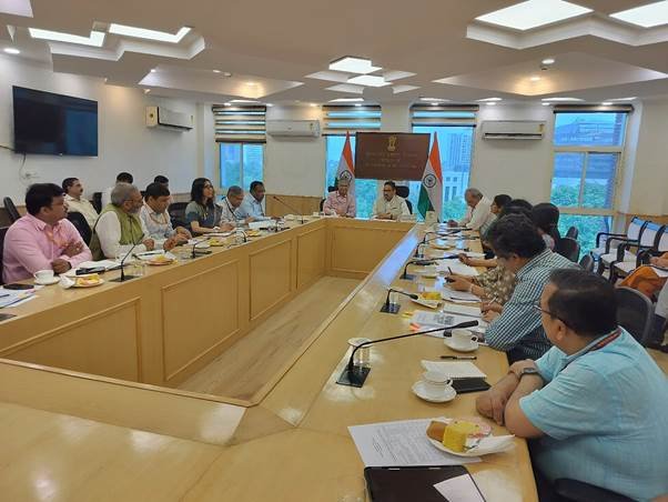 अंतर्राष्ट्रीय योग दिवस 2024 की लोक-संपर्क गतिविधियों की तैयारियों की समीक्षा की 3 image0012HE4