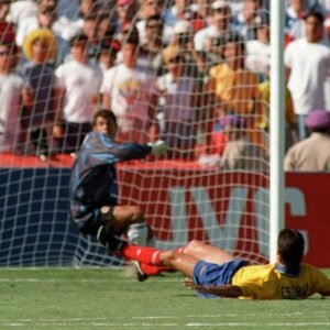 Andres Escobar अपनी ही टीम के खिलाफ किया गोल तो सीने में दाग दीं 6 गोलियां 2 GI4J9vKWQAAgpai