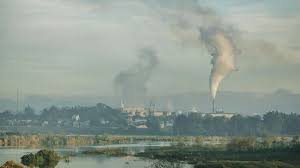 Delhi प्रदूषण नियंत्रण निकाय ने वायु और जल मानकों का उल्लंघन करने वाले 411 उद्योगों को बंद करने का आदेश दिया है। 1 Delhi