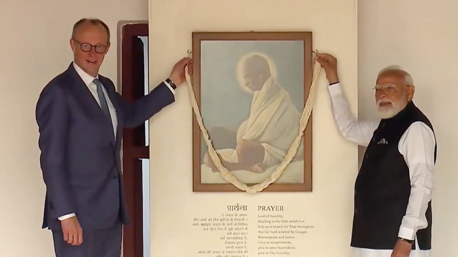 India की अपनी पहली आधिकारिक यात्रा पर जर्मनी के चांसलर फ्रेडरिक मर्ज़ ने अहमदाबाद में प्रधानमंत्री मोदी से मुलाकात की। 1 India