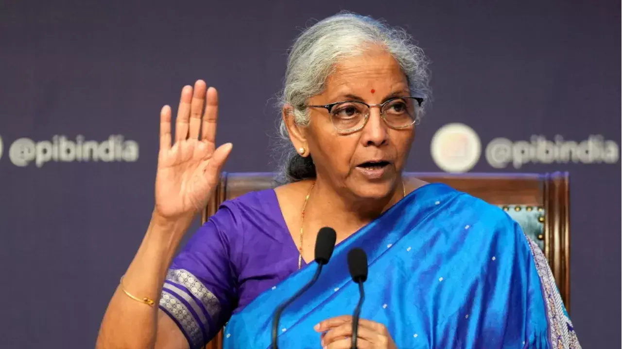 वित्त मंत्री Sitharaman ने एनएमपी 2.0 लॉन्च किया, 2030 तक 16.72 लाख करोड़ रुपये की संपत्ति के मुद्रीकरण का लक्ष्य रखा गया है। 1 Sitharaman