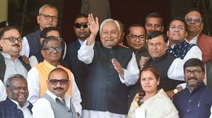 बिहार के मुख्यमंत्री पद को लेकर BJP और जेडीयू के बीच खींचतान जारी; अगर बेटे को नहीं तो नीतीश कुमार विजय चौधरी का समर्थन कर सकते हैं।