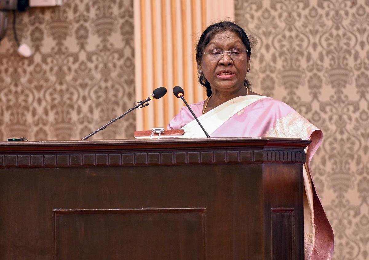 President मुर्मू सोमवार को दिल्ली में महिलाओं के कल्याण के लिए चार योजनाओं का शुभारंभ करेंगे। 1 President