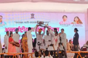 Rajasthan के मुख्यमंत्री भजनलाल शर्मा हनुमानगढ़ में राज्य स्तरीय महिला दिवस समारोह में शामिल हुए