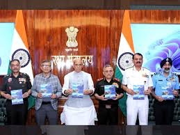 Rajnath सिंह ने भारतीय सशस्त्र बलों के प्रमुख के साथ ‘रक्षा बल विजन 2047’ का विमोचन किया।