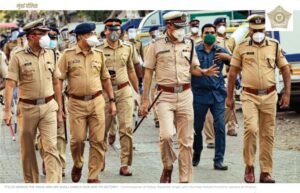 Mumbai के बांद्रा कोर्ट में पत्थरबाजी मामले में तीन और आरोपियों को पेश किया गया