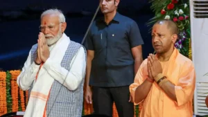UP के मुख्यमंत्री योगी आदित्यनाथ वित्तीय अनुशासन के आदर्श के रूप में उभरे हैं।