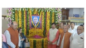 CM मोहन यादव ने पूर्व अध्यक्ष इश्वरदासरोहानी को श्रद्धांजलि दी