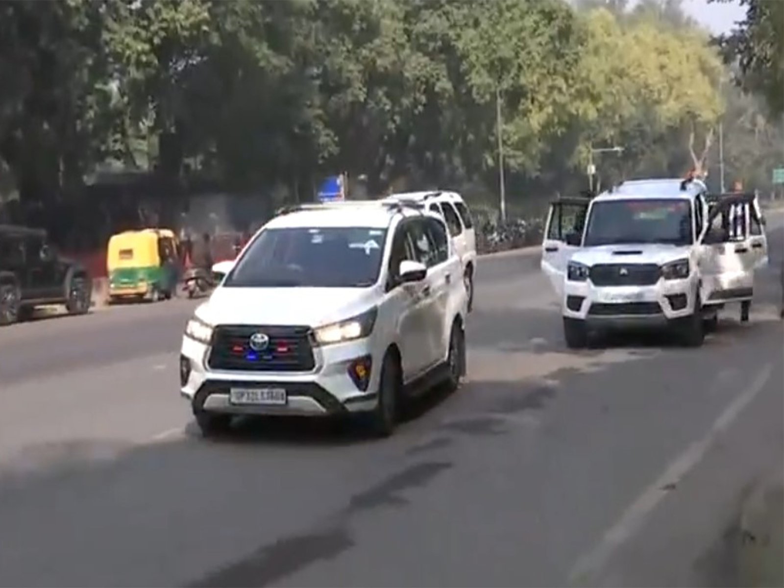 Congress सांसद राहुल गांधी कांग्रेस अध्यक्ष मल्लिकार्जुन खर्गे के आवास पर पहुंचे। 1 Congress
