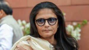 TMC की सुष्मिता देव ने ममता को दूसरा झटका देते हुए राज्यसभा सांसद के पद से इस्तीफा दिया, फिर असम के मुख्यमंत्री सरमा से मुलाकात की