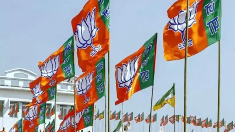 BJP पश्चिम बंगाल में सभी तीन राज्यसभा सीटें जीतने के लिए तैयार है क्योंकि तृणमूल आंतरिक विद्रोह के बीच चुनाव से बाहर रह सकती है 1 BJP