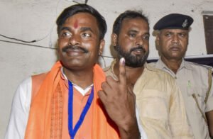 Bihar उपचुनाव: बांकीपुर विधानसभा सीट पर दोपहर 1 बजे तक 20 प्रतिशत मतदाता पहुंचे