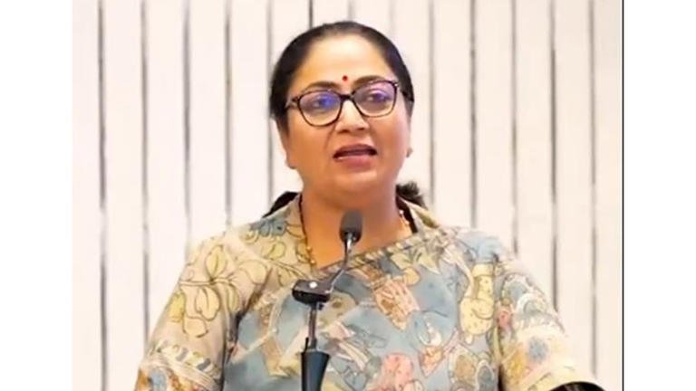 Delhi की सीएम रेखा गुप्ता ने 70 लाख पौधों के लिए ग्रीन ड्राइव पोर्टल लॉन्च किया 1 Delhi