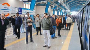 Delhi मेट्रो ने CJP विरोधों के बीच 16 स्टेशनों को बंद कर दिया; ट्रैफिक डायवर्जन लागू