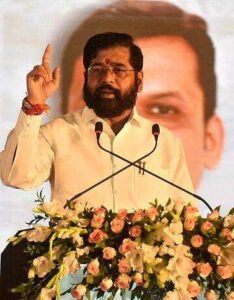 Eknath Shinde, उद्धव ठाकरे वीडियो कॉन्फ़्रेंसिंग के ज़रिए बयान दर्ज करेंगे 17 साल पुरानी मानहानि शिकायत में, जो नक्सल एनसीपी नेता डावखरे ने दर्ज कराई थी