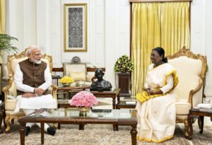 PM नरेंद्र मोदी राष्ट्रपति द्रौपदी मुर्मू से मिले