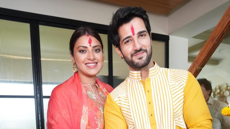 Aditya सील-अनुष्का रंजन ने जुड़वां बेटियों का स्वागत किया, उनके नाम का किया खुलासा 1 Aditya