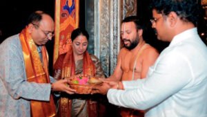 CM रेखा गुप्ता वेल्लोर के प्रसिद्ध लक्ष्मी मंदिर गईं और वरलक्ष्मी व्रत पर पूजा अर्चना की।