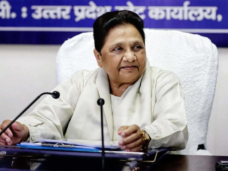 Mayawati ने यूपी जॉब्स योजना का स्वागत किया, आरक्षित पदों और 69,000 टीचरों की भर्ती पर कार्रवाई की मांग की 1 Mayawati