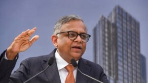 Tata Sons के चेयरमैन एन चंद्रशेखरन ने पद से इस्तीफा दिया, कहा वे अपना कार्यकाल पूरा करेंगे; कंपनी के शेयर गिर गए