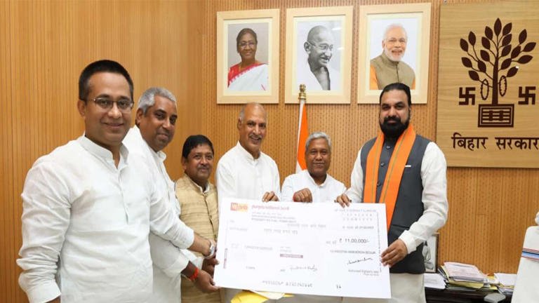 Bihar बाढ़: HAM(S) ने CM की राहत कोष में 11 लाख रुपये दान किए 1 Bihar