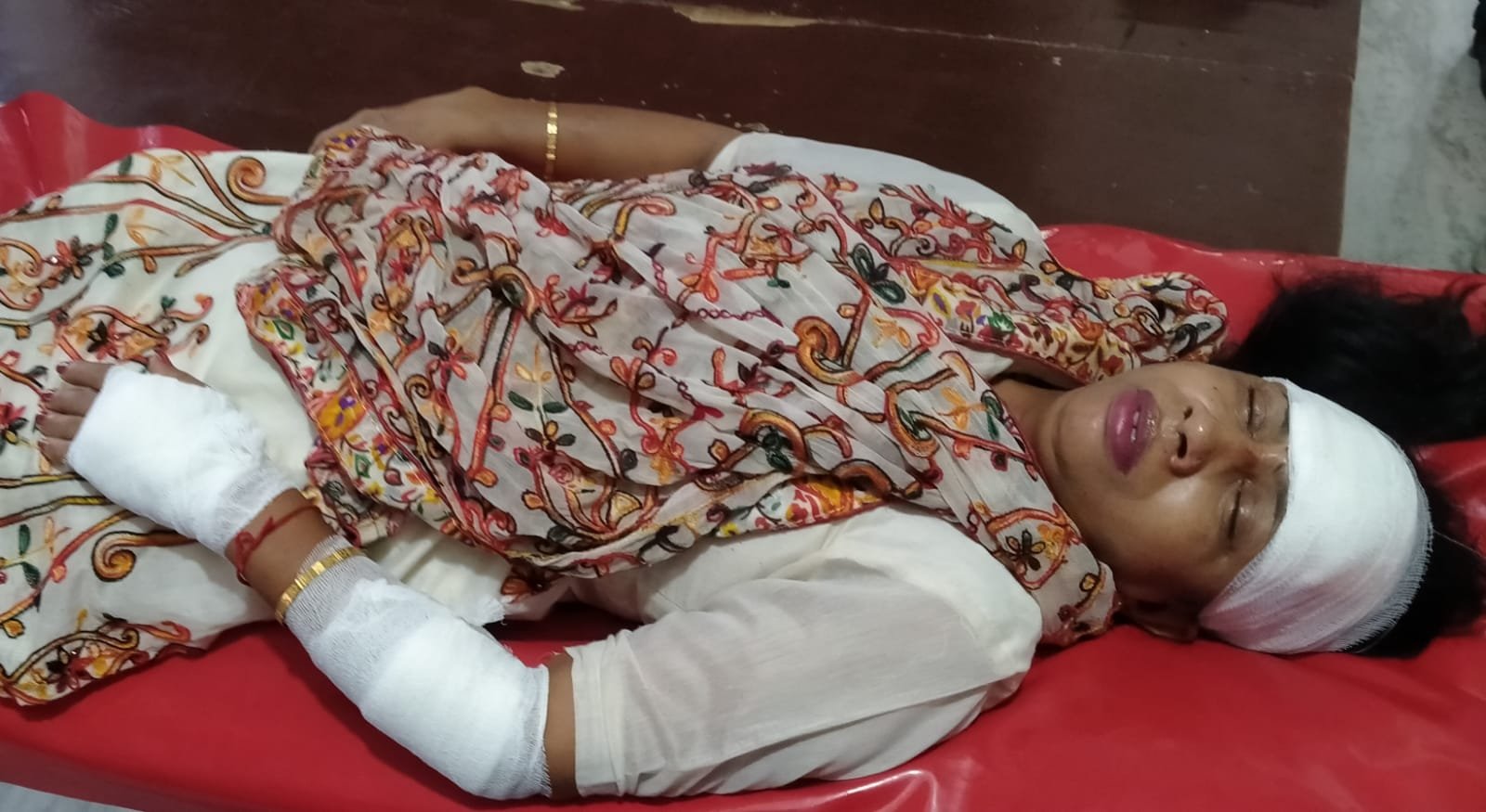 दिन दहाडे फोरलेन हाईवे पर हुई चेन स्नेचिंग की घटना 1 218ac485 5e99 489b a8a5 a42072e49d62