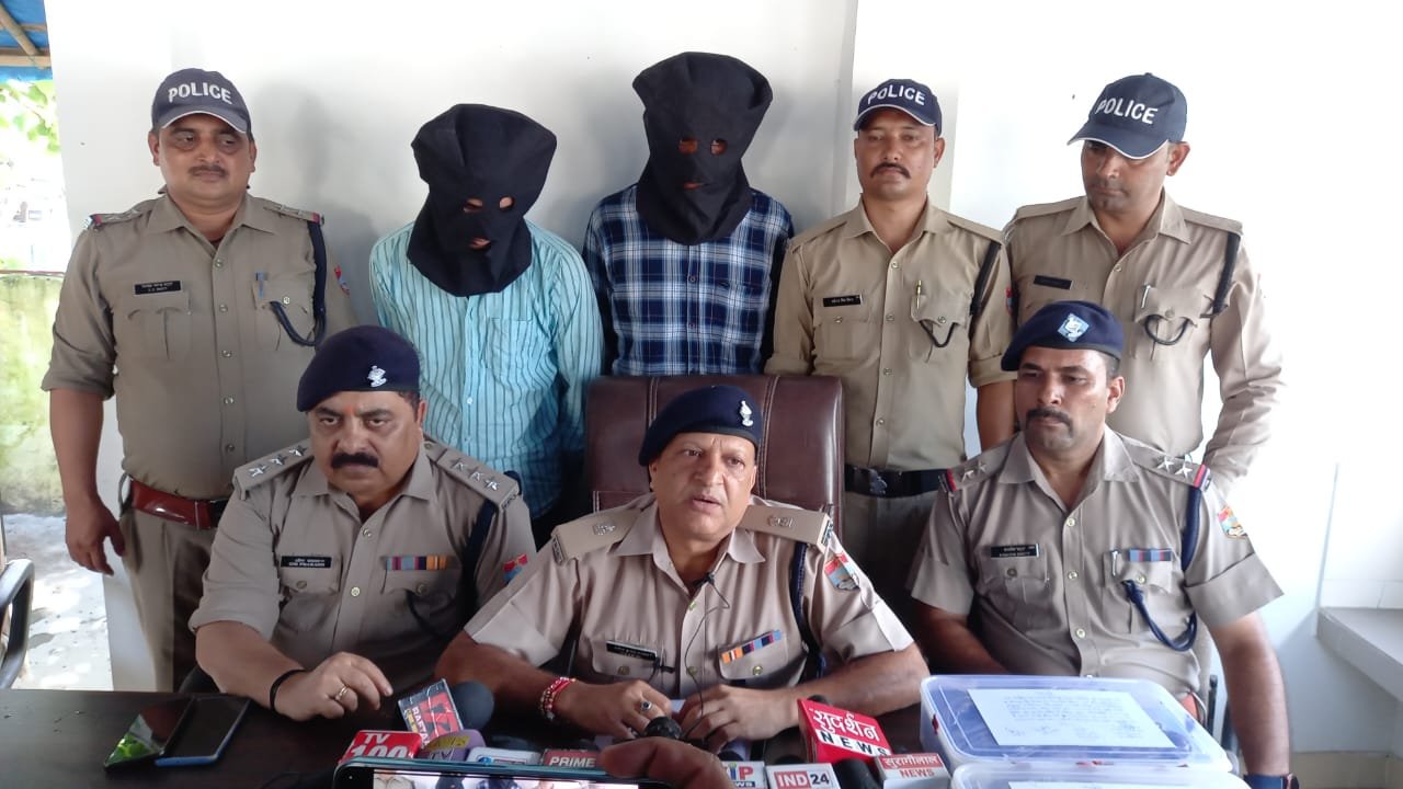 खनन कारोबार में नुकसान हुआ तो बन गए चरस तस्कर, बिन्दुखत्ता के दो सगे भाई पांच किलो चरस के साथ गिरफ्तार 1 3b4ea224 cb18 42a1 b9f7 49159cf4bd40