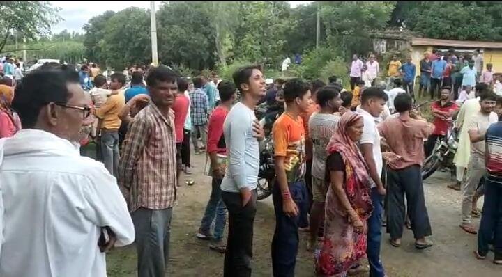 बच्चा उठाने की खबर सनुते ही भारी तादाद मे इकट्ठा हुए महिला व पुरूषो 3 67cd5a56 3e7a 4682 9aab a1f275c79844