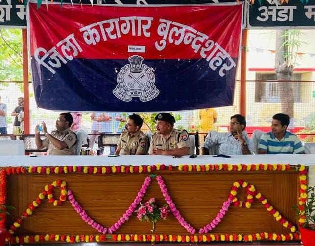 जिला कारागार के सभी अधिकारियों व स्टाफ व महिला व पुरुष बंदियों द्वारा जादूगरो के जादू के करतवो का आनंद लिया 1 9222ac8d 2023 4f1e bced d186a9a6197a