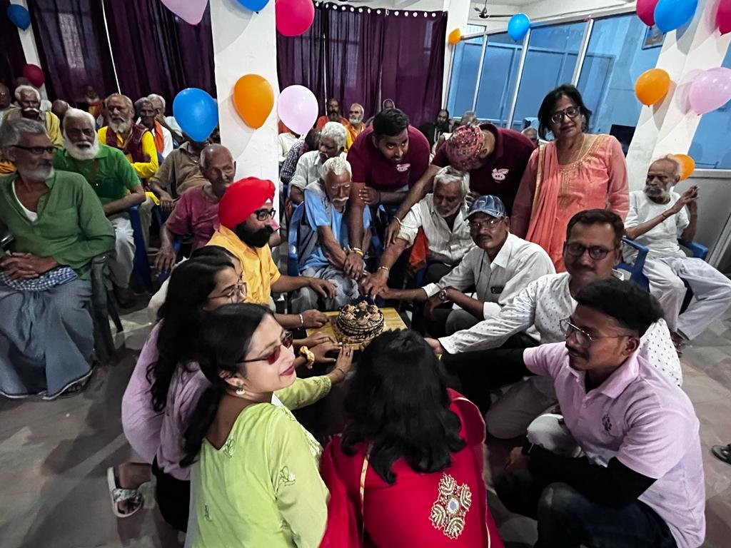 9900ca6f 50eb 4888 8d57 d3bde08758d2