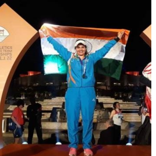 रेनू कादयान ने जीता स्वर्ण पदक 1 Untitled design 2022 03 07T024925.824