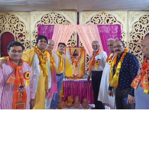 धूमधाम से मनाया भगवान परशुराम जन्मोत्सव, कलश यात्रा निकाली 1 Untitled design 2022 05 05T235332.524