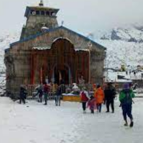 उत्तराखंड में बदला मौसम, तेज आंधी के साथ हुई बारिश, चारधाम में हुई बर्फबारी 1 Untitled design 2022 05 23T171507.824