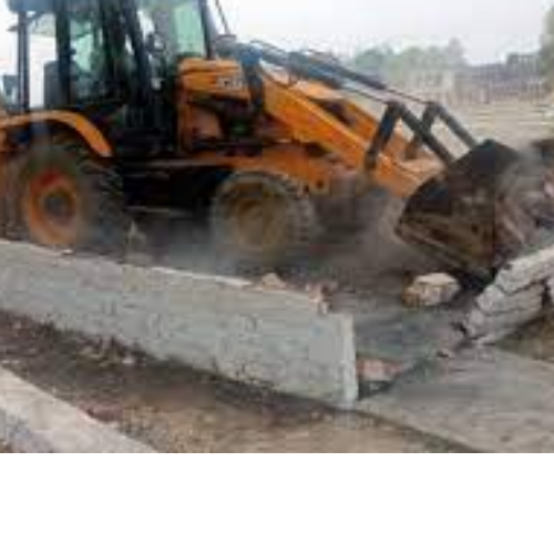 ग्रेनो में चार अवैध कॉलोनियां पर बुलडोजर चला 1 Untitled design 2022 05 26T232319.277