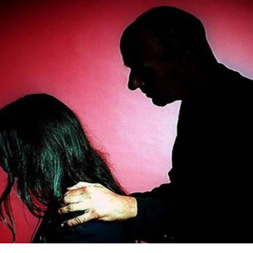 बरेली में नर्स से छेड़छाड़ पर चिकित्साधिकारी गिरफ्तार, जेल भेजा 1 Untitled design 2022 05 28T194737.662