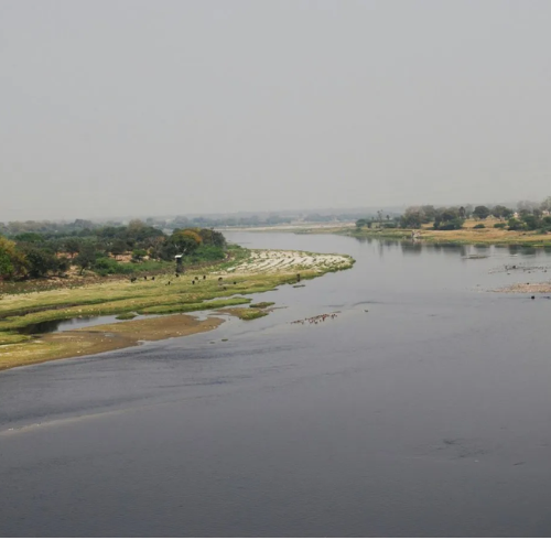 यमुना का जलस्तर में नहीं हुआ सुधार, कई इलाके में जल संकट 1 Untitled design 2022 06 07T230621.232