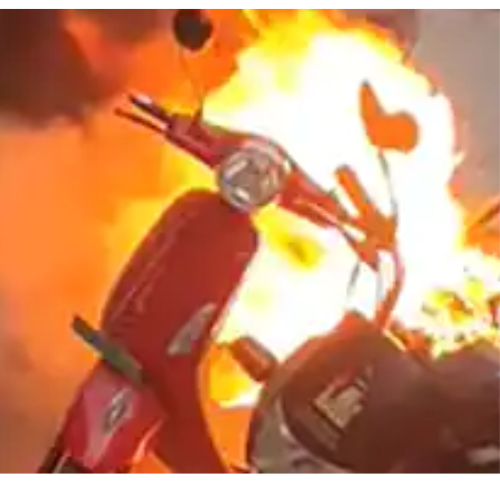 तेलंगाना : इलेक्ट्रिक बाइक में विस्फोट होने से घर में लगी आग 1 Untitled design 2022 06 10T170629.868