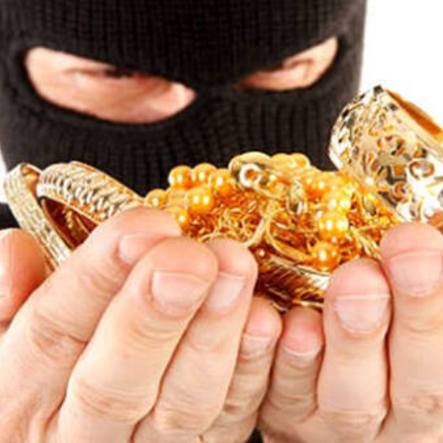 दरोगा व मैकेनिक के फ्लैट में लाखों की चोरी 1 Untitled design 2022 08 26T235224.548