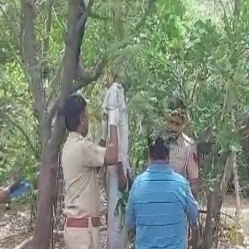 पार्क में पेड़ से फंदा लगाकर की आत्महत्या 1 Untitled design 2022 09 26T013050.892