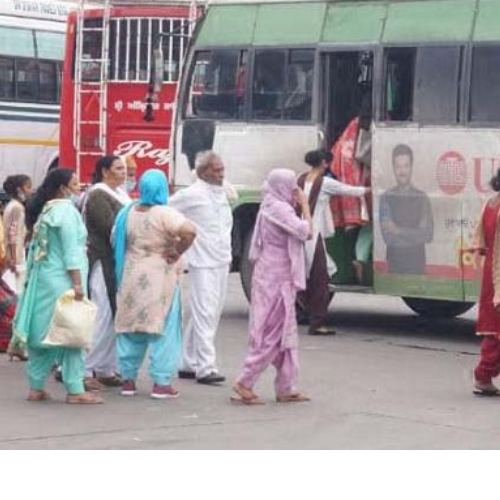 स्टेशन पर नहीं टिकट, बस अड्डे पर नहीं मिल रही बसें 1 Untitled design 2022 10 22T005344.572