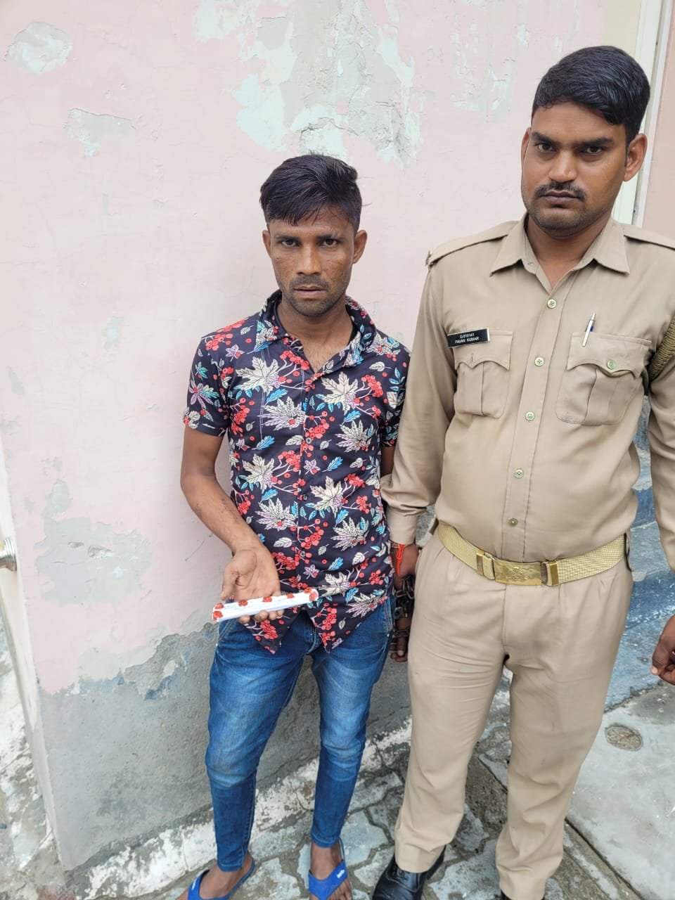 थाना फेस वन पुलिस ने अवैध हथियार के साथ 01 युवक को किया गिरफ्तार 3 aa8c0e07 3edd 40c9 9eba 70dbfbdddb86